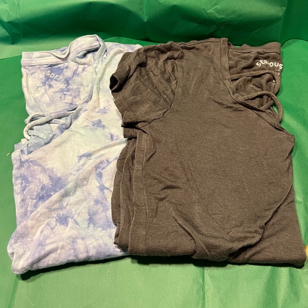 Aeropostale size small lot of 2 seriously soft shirts